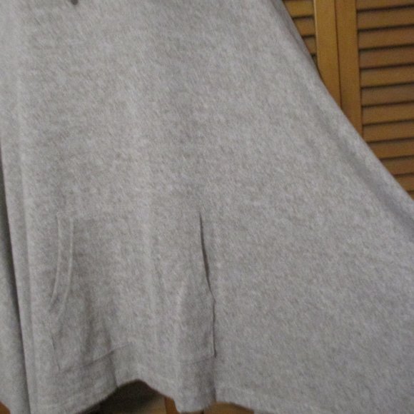 New Directions TAN/CREAM poncho/sweater/loungewear soft stretchy size XL - Picture 7 of 9